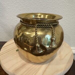 Vintage 1999 Vase 5.5 Inch Rope Tassel Solid Hammered‎ Yellow Brass Elegant Tags